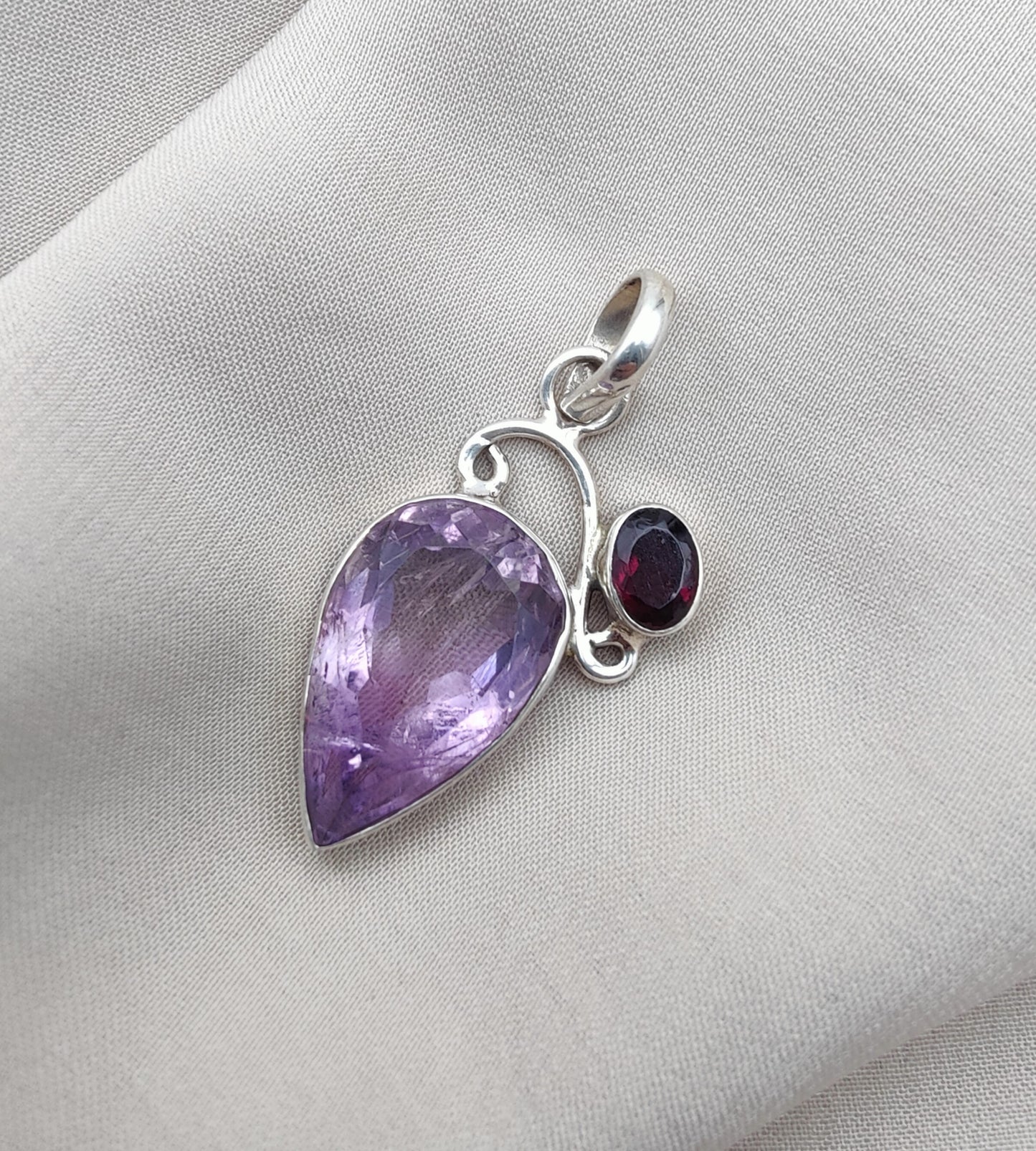 925 SOLID STERLING SILVER NATURAL AMETHYST AND GARNET GEMSTONE HANDMADE PENDANT