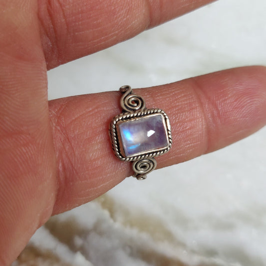 925 SOLID STERLING SILVER NATURAL RAINBOW MOONSTONE GEMSTONES HANDMADE RING, ALL SIZES AVAILABLE