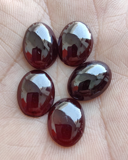 NATURAL GARNET OVAL SHAPE CABOCHON FLAYT BACK CALIBRATED AAA+ QUALITY GEMSTONES, ALL SIZES AVAILABLE
