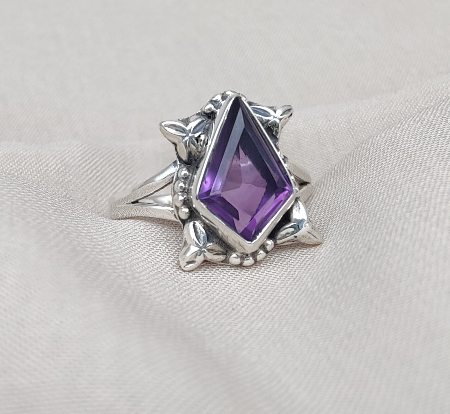 925 SOLID STERLING SILVER NATURAL AMETHYST GEMSTONE HANDMADE RING, ALL SIZES AVAILABLE