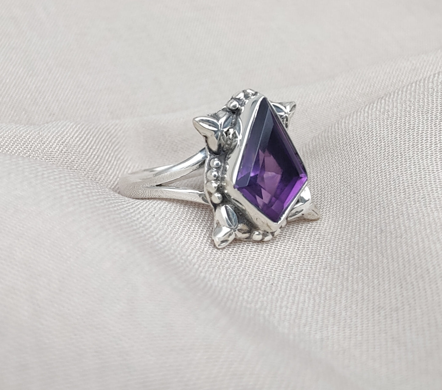 925 SOLID STERLING SILVER NATURAL AMETHYST GEMSTONE HANDMADE RING, ALL SIZES AVAILABLE