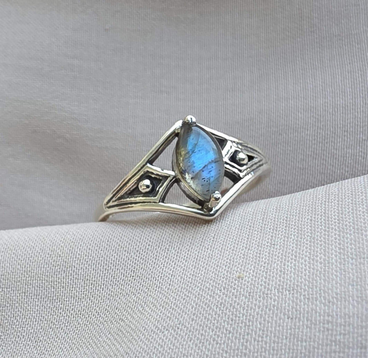 925 Sterling Silver Labradorite Ring Marquise Blue Flash Gemstone Geometric Modern Minimal Ring