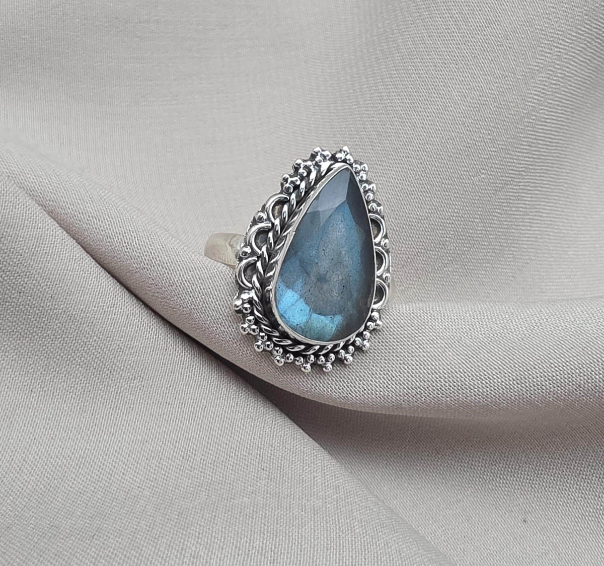 Labradorite Ring 925 Sterling Silver Natural Blue Flash Gemstone Ring Handmade Boho Jewelry