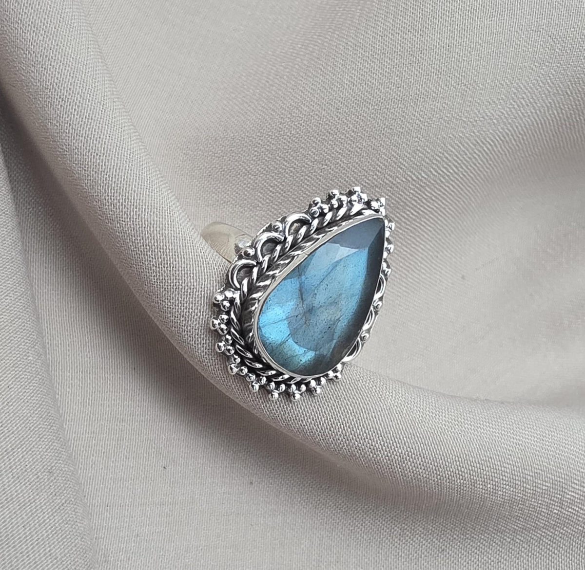 Labradorite Ring 925 Sterling Silver Natural Blue Flash Gemstone Ring Handmade Boho Jewelry
