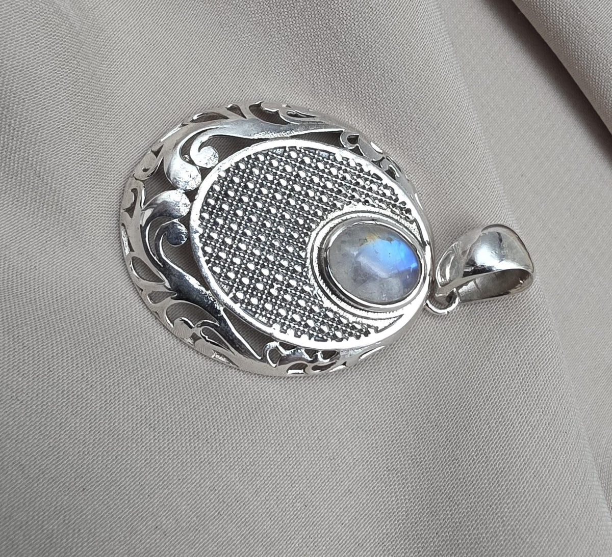 Rainbow Moonstone Pendant 925 Sterling Silver Moon Design Necklace June Birthstone Crystal Jewelry Gift