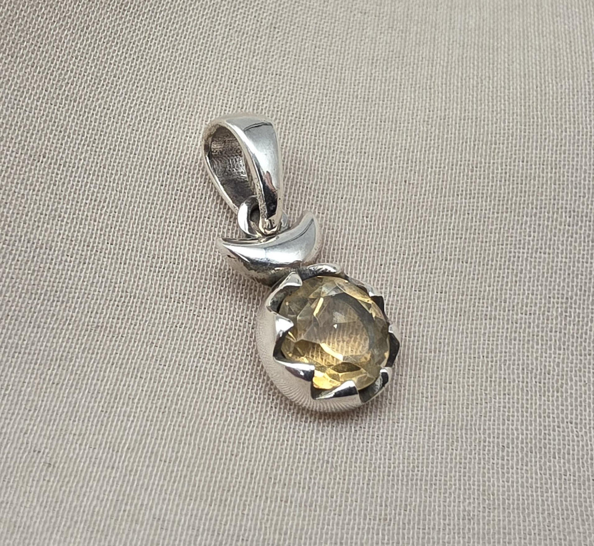 925 Sterling Silver Citrine Pendant: Round Faceted Gemstone, Wholesale Jewelry