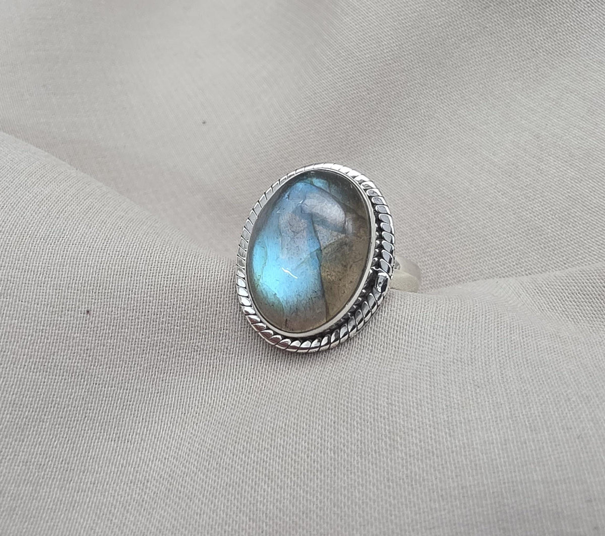 Labradorite Ring 925 Sterling Silver Natural Blue Flash Gemstone Ring Boho Statement Jewelry