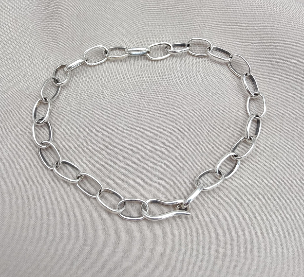 Handmade Sterling Silver Oval Link Bracelet: Minimalist Unisex Jewelry