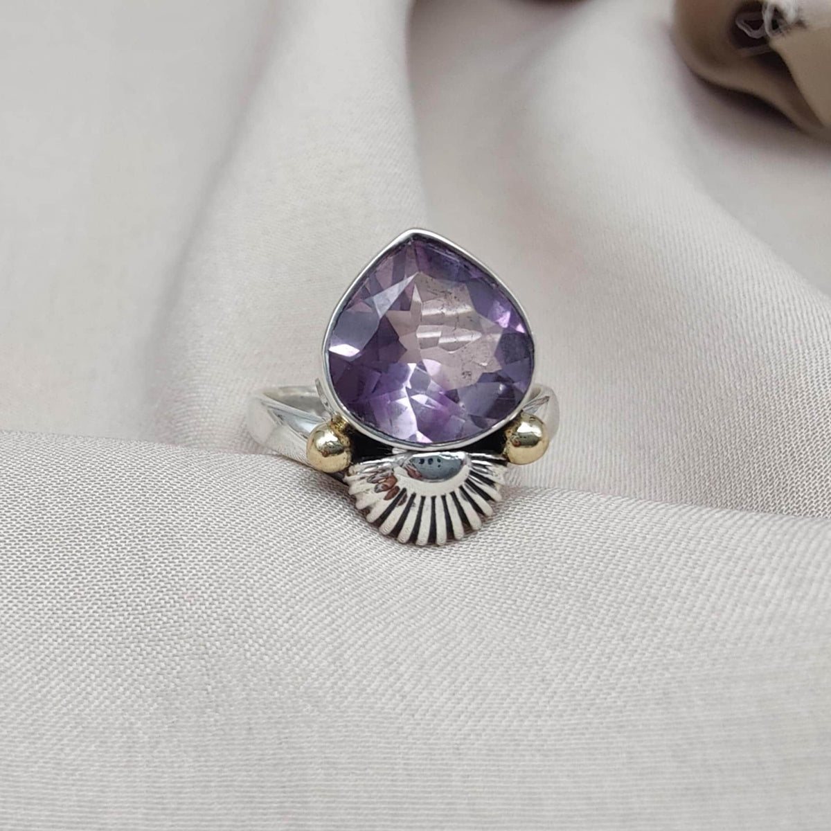 Amethyst Teardrop Ring: 925 Sterling Silver, Gold Shell Motif