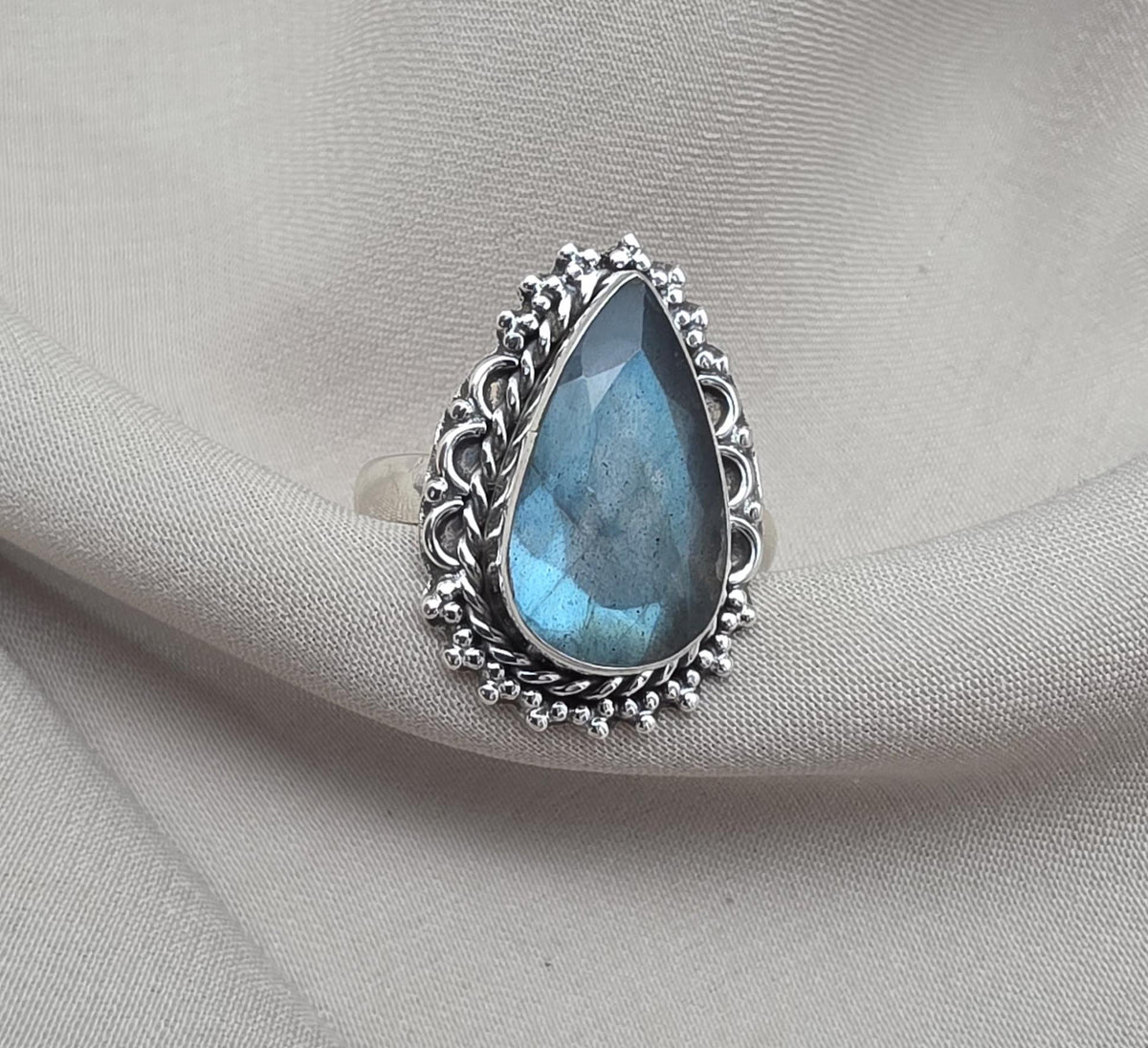 Labradorite Ring 925 Sterling Silver Natural Blue Flash Gemstone Ring Handmade Boho Jewelry