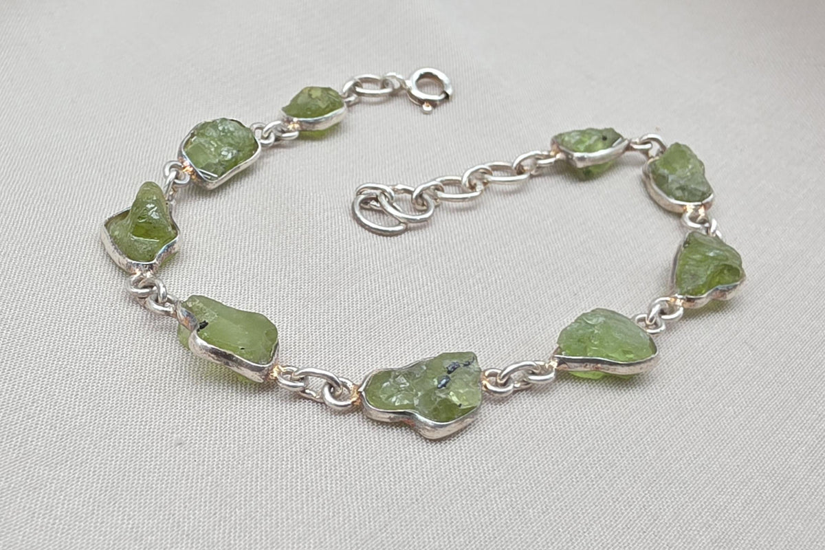 925 Sterling Silver Raw Peridot Bracelet Natural Green Gemstone Link Bracelet Handmade Boho Jewelry