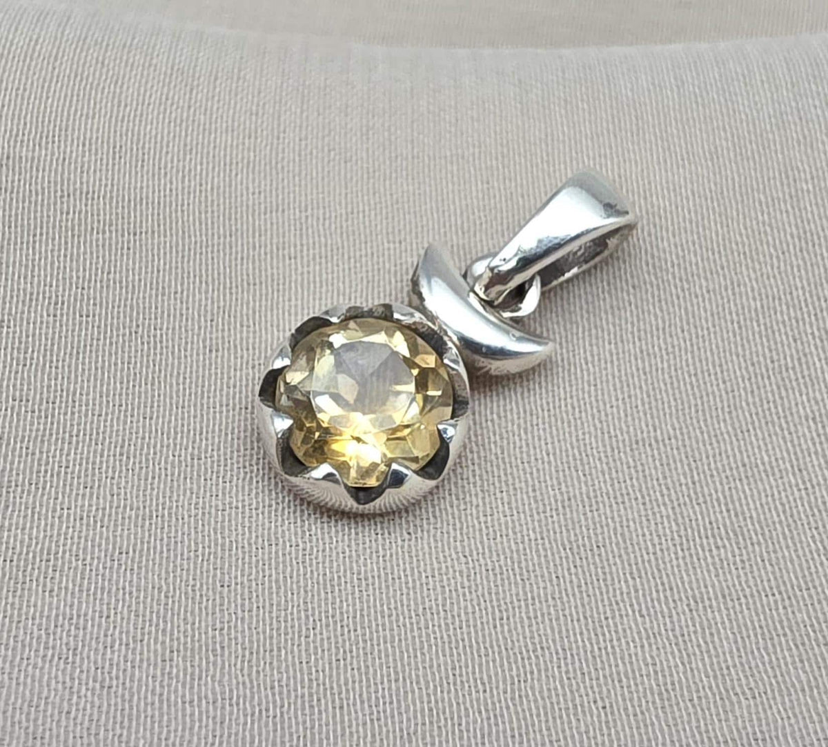 925 Sterling Silver Citrine Pendant: Round Faceted Gemstone, Wholesale Jewelry