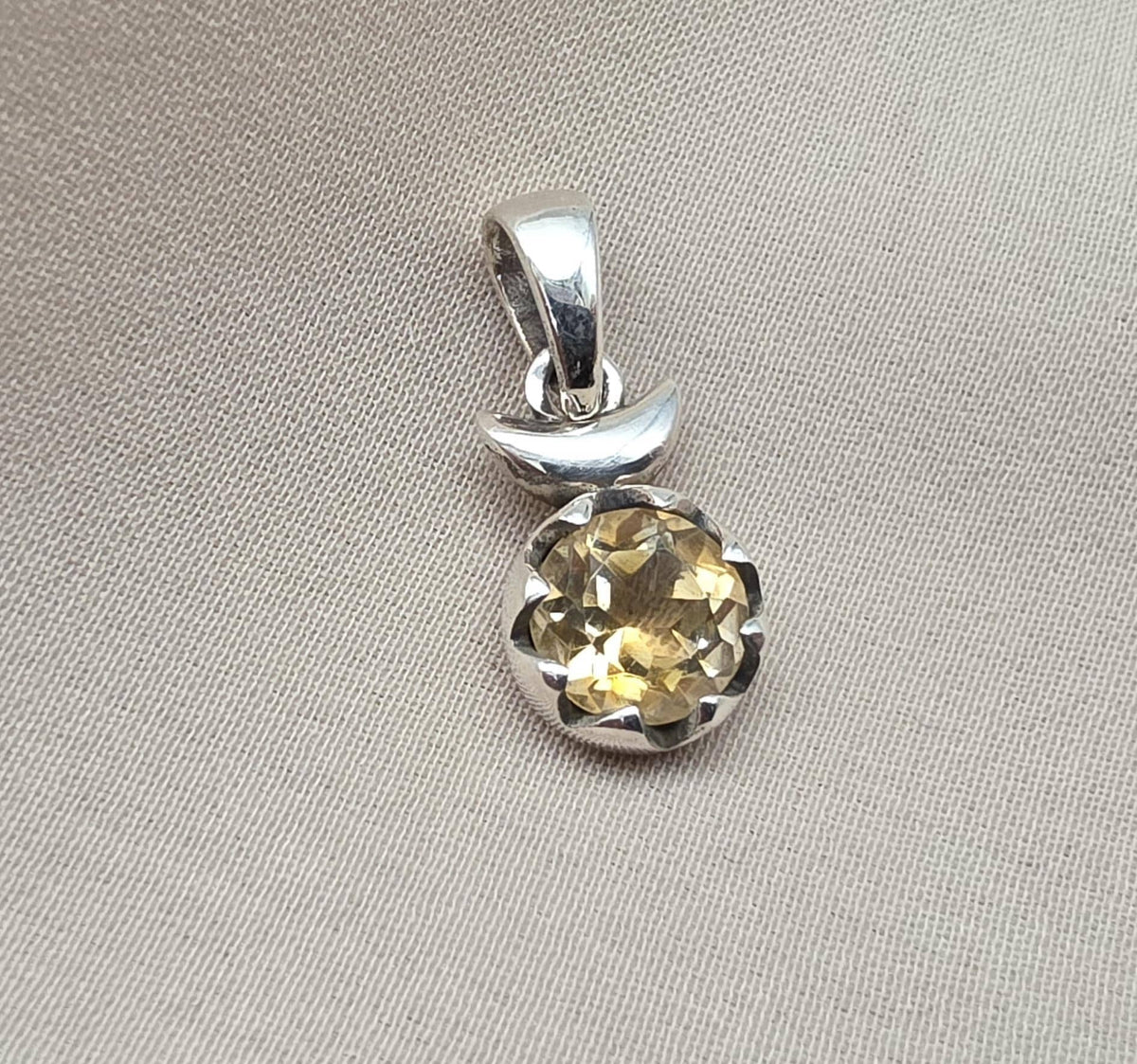 925 Sterling Silver Citrine Pendant: Round Faceted Gemstone, Wholesale Jewelry