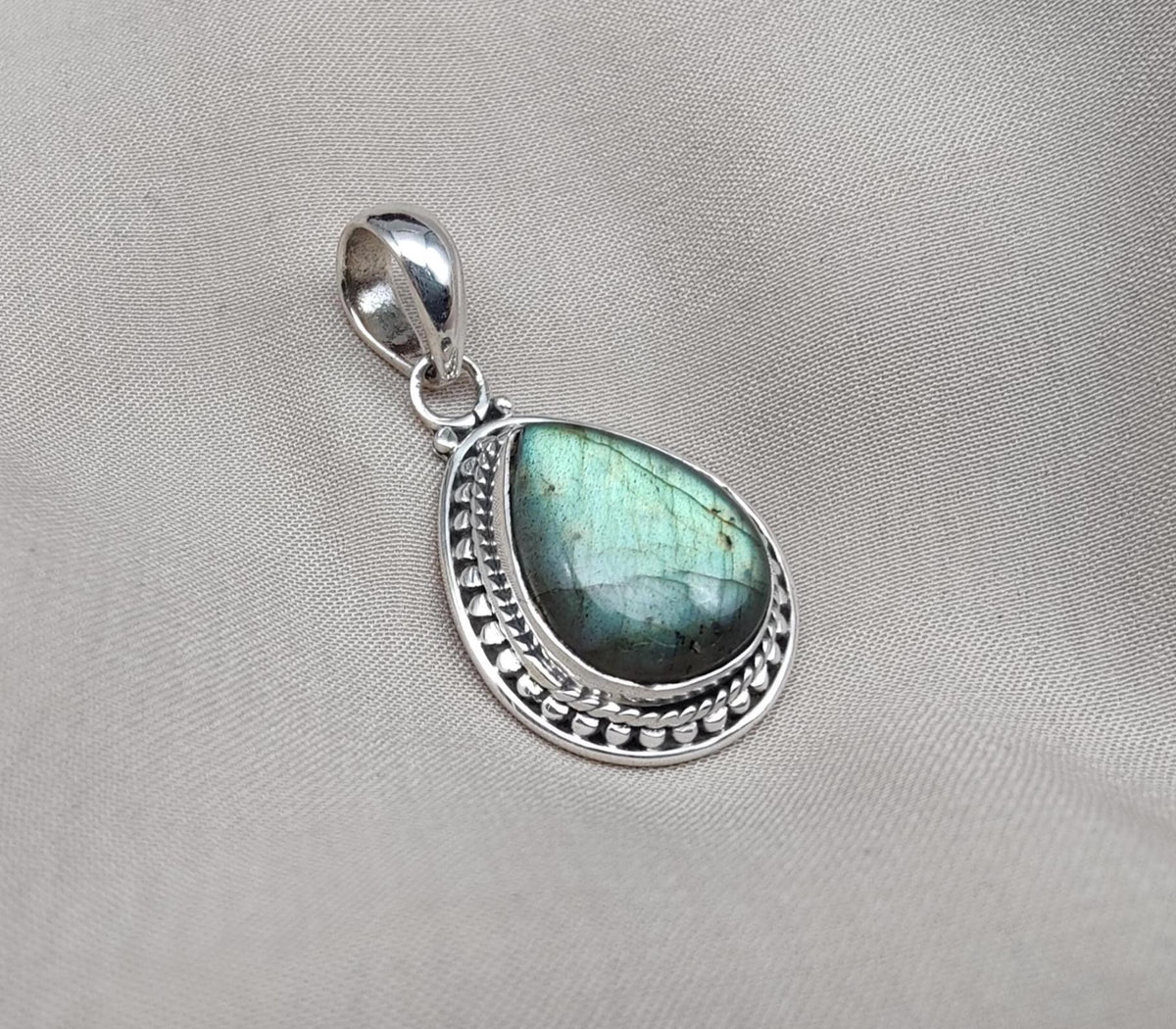 Labradorite Pendant Necklace: 925 Sterling Silver, Rainbow Flash, Boho Jewelry