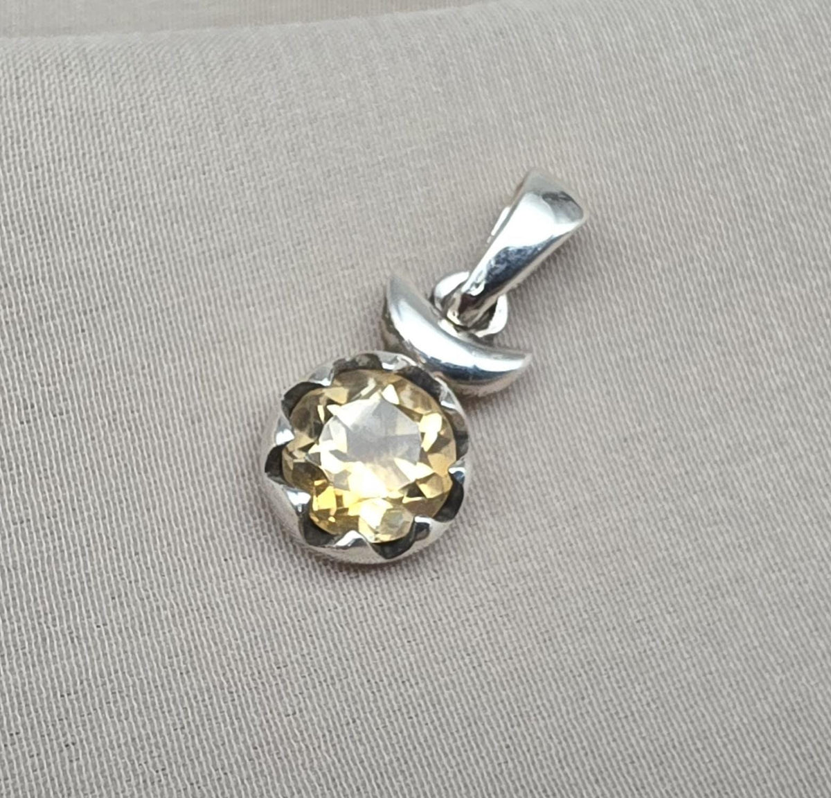 925 Sterling Silver Citrine Pendant: Round Faceted Gemstone, Wholesale Jewelry