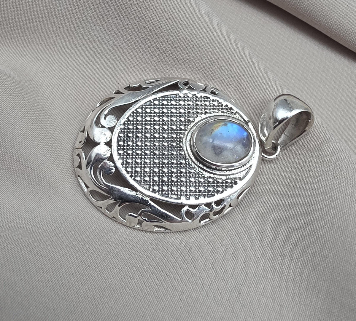 Rainbow Moonstone Pendant 925 Sterling Silver Moon Design Necklace June Birthstone Crystal Jewelry Gift