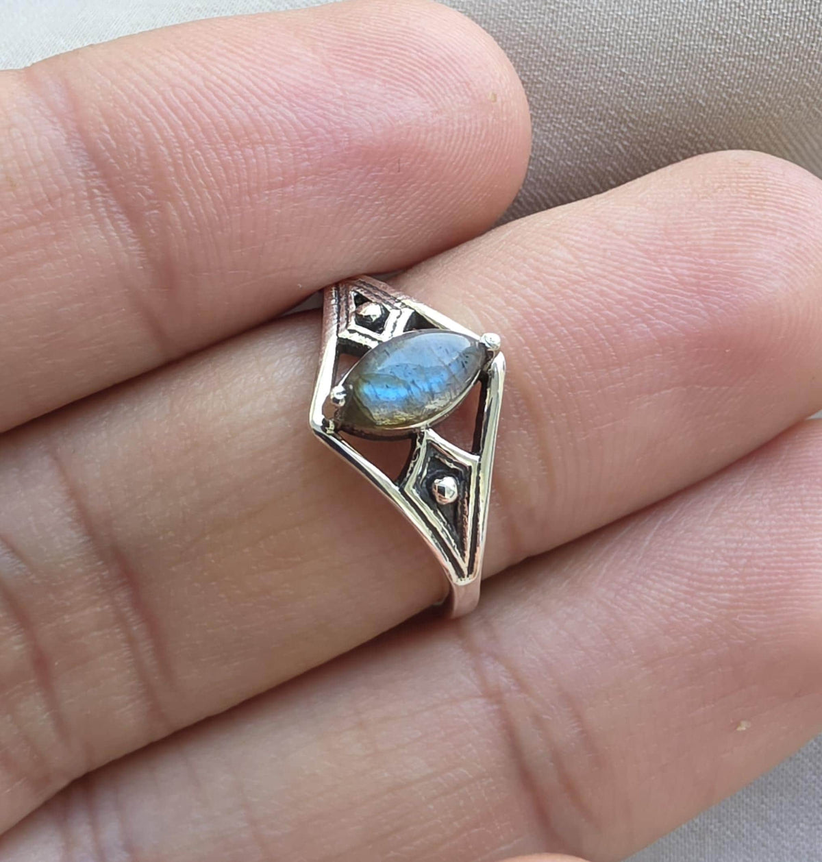925 Sterling Silver Labradorite Ring Marquise Blue Flash Gemstone Geometric Modern Minimal Ring