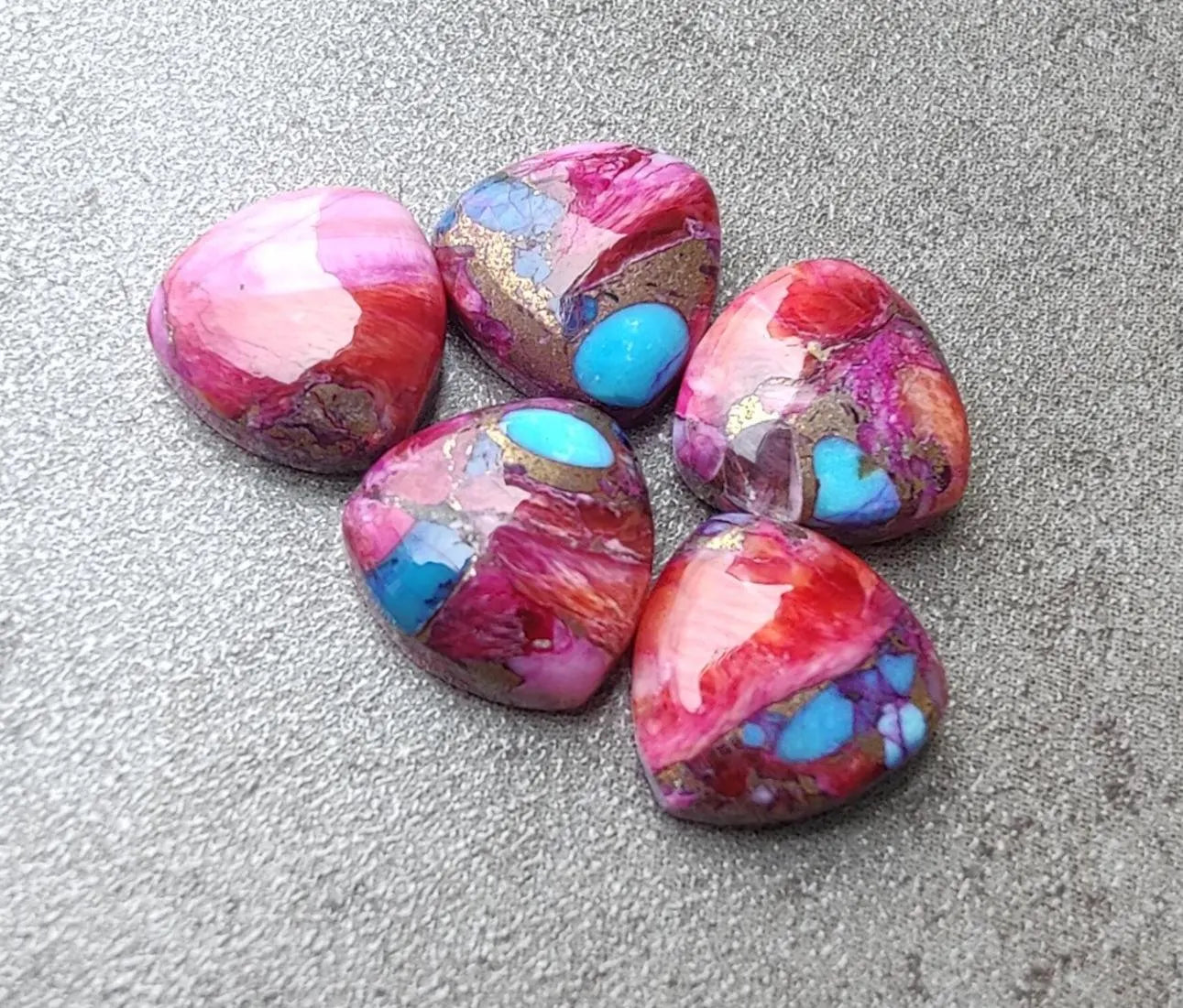 AAA+ QUALITY NATURAL PINK SPINY OYSTER TRILLION SHAPE CABOCHON FLAT BACK CALIBRATED GEMSTONES, ALL SIZES AVAILABLE